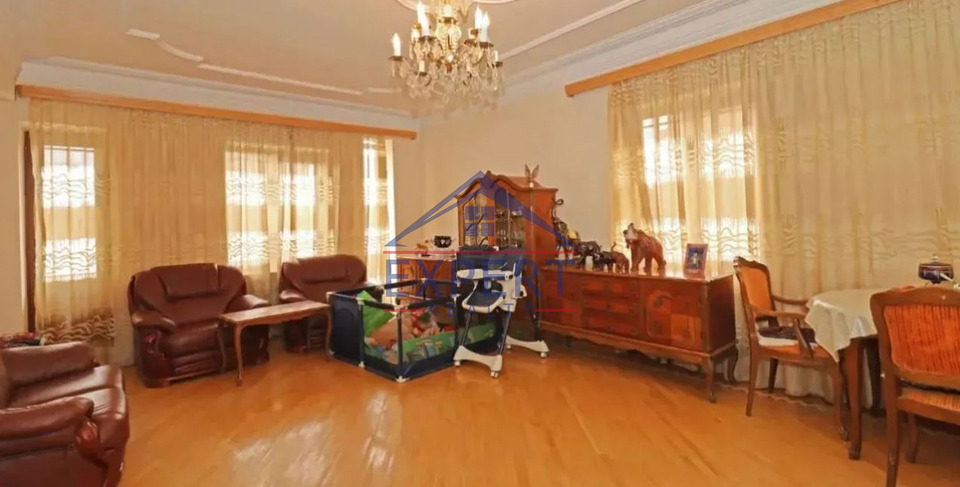 ԱՐԱԲԿԻՐ, ՎԱՀԱԳՆ ԴԱՎԹՅԱՆ ՓՈՂՈՑ,6 ՍԵՆՅԱԿ