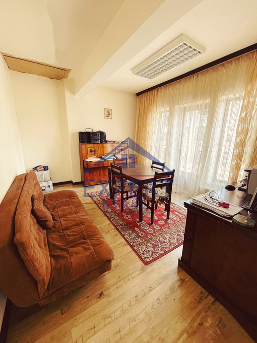 ԱՋԱՓՆՅԱԿ,ԱԲԵԼՅԱՆ ՓՈՂՈՑ 6 ՍԵՆՅԱԿ