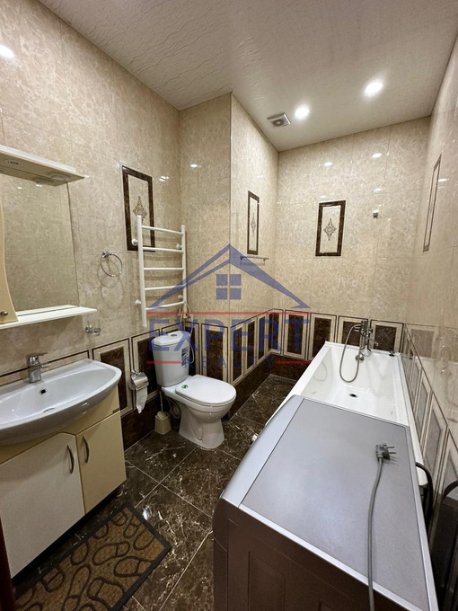 ԿԵՆՏՐՈՆ, ՁՈՐԱՓԻ Փ․, 4 ՍԵՆՅԱԿ