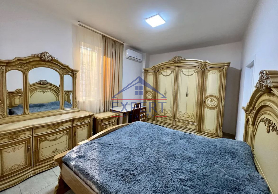 ԿԵՆՏՐՈՆ, ՄԱՇՏՈՑԻ ՊՈՂՈՏԱ, 4 ՍԵՆՅԱԿ