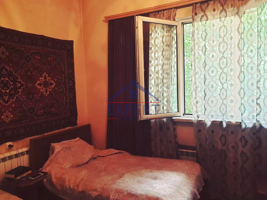ՇԵՆԳԱՎԻԹ, ՄԱՅԻՍԻ 9 ՓՈՂՈՑ, 4 ՍԵՆՅԱԿ
