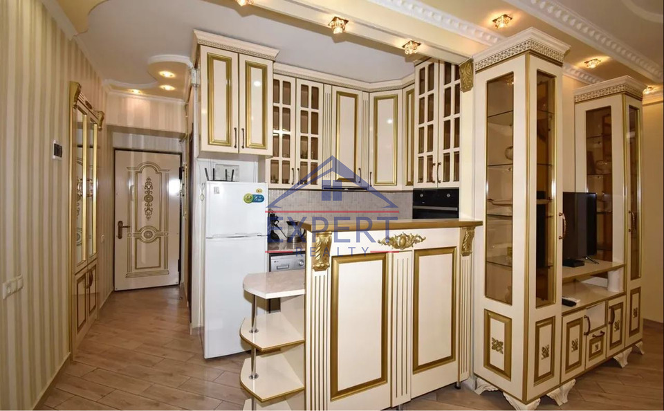 ԿԵՆՏՐՈՆ, ՍԱՅԱԹ ՆՈՎԱ ՊՈՂՈՏԱ, 2 ՍԵՆՅԱԿ