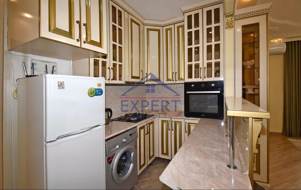 ԿԵՆՏՐՈՆ, ՍԱՅԱԹ ՆՈՎԱ ՊՈՂՈՏԱ, 2 ՍԵՆՅԱԿ