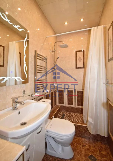 ԿԵՆՏՐՈՆ, ՍԱՅԱԹ ՆՈՎԱ ՊՈՂՈՏԱ, 2 ՍԵՆՅԱԿ