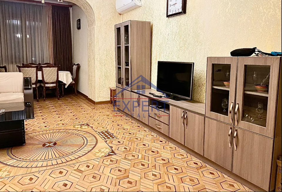 ԱՐԱԲԿԻՐ, ԿՈՄԻՏԱՍԻ ՊՈՂՈՏԱ, 4 ՍԵՆՅԱԿ