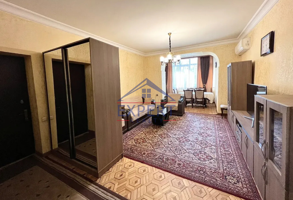 ԱՐԱԲԿԻՐ, ԿՈՄԻՏԱՍԻ ՊՈՂՈՏԱ, 4 ՍԵՆՅԱԿ