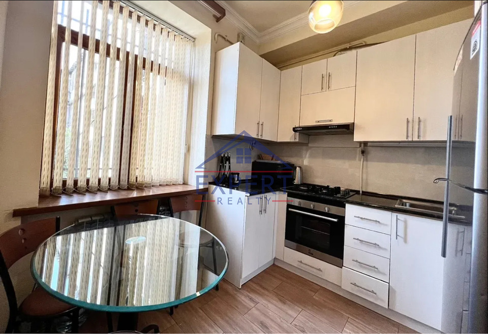 ԱՐԱԲԿԻՐ, ԿՈՄԻՏԱՍԻ ՊՈՂՈՏԱ, 4 ՍԵՆՅԱԿ