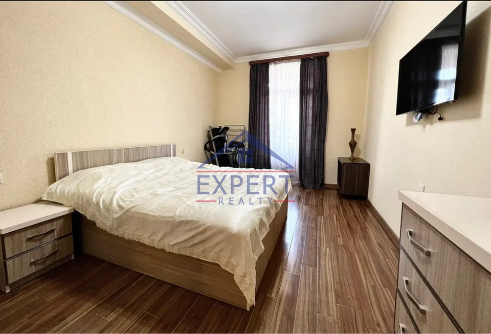 ԱՐԱԲԿԻՐ, ԿՈՄԻՏԱՍԻ ՊՈՂՈՏԱ, 4 ՍԵՆՅԱԿ