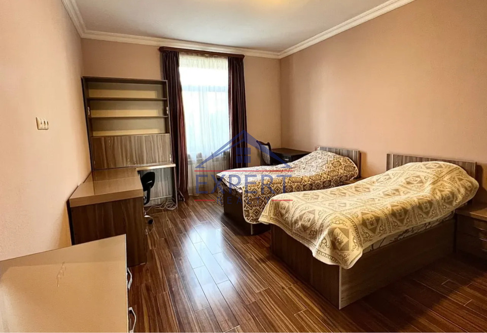 ԱՐԱԲԿԻՐ, ԿՈՄԻՏԱՍԻ ՊՈՂՈՏԱ, 4 ՍԵՆՅԱԿ