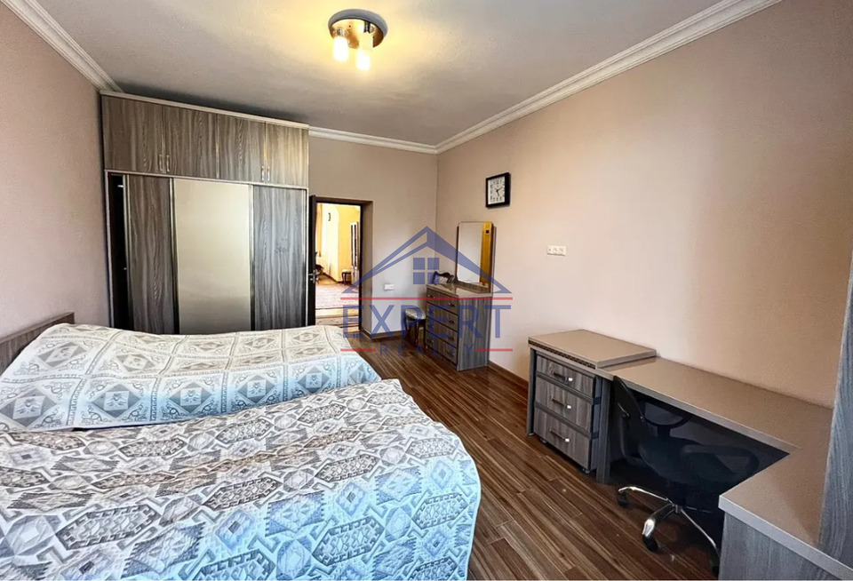 ԱՐԱԲԿԻՐ, ԿՈՄԻՏԱՍԻ ՊՈՂՈՏԱ, 4 ՍԵՆՅԱԿ