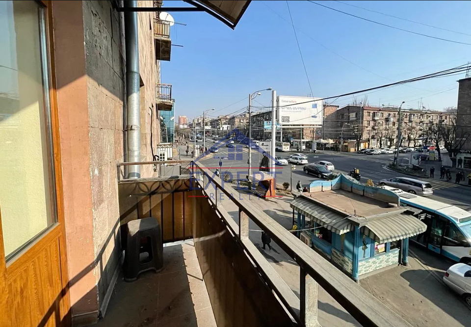 ԱՐԱԲԿԻՐ, ԿՈՄԻՏԱՍԻ ՊՈՂՈՏԱ, 4 ՍԵՆՅԱԿ