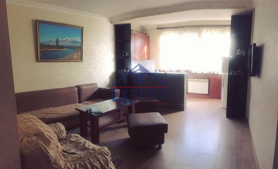 ԿԵՆՏՐՈՆ, ԱՄԻՐՅԱՆ ՓՈՂՈՑ, 3 ՍԵՆՅԱԿ