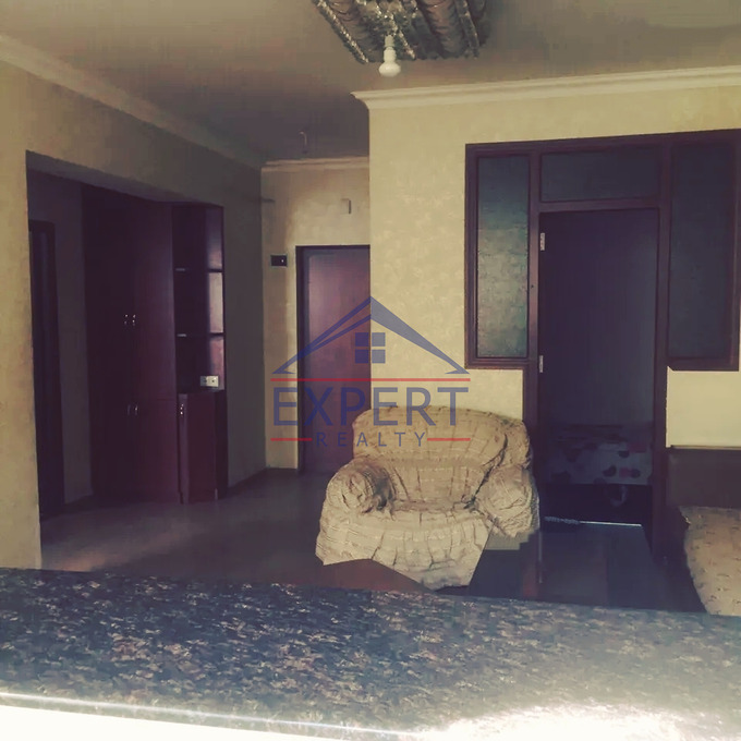 ԿԵՆՏՐՈՆ, ԱՄԻՐՅԱՆ ՓՈՂՈՑ, 3 ՍԵՆՅԱԿ