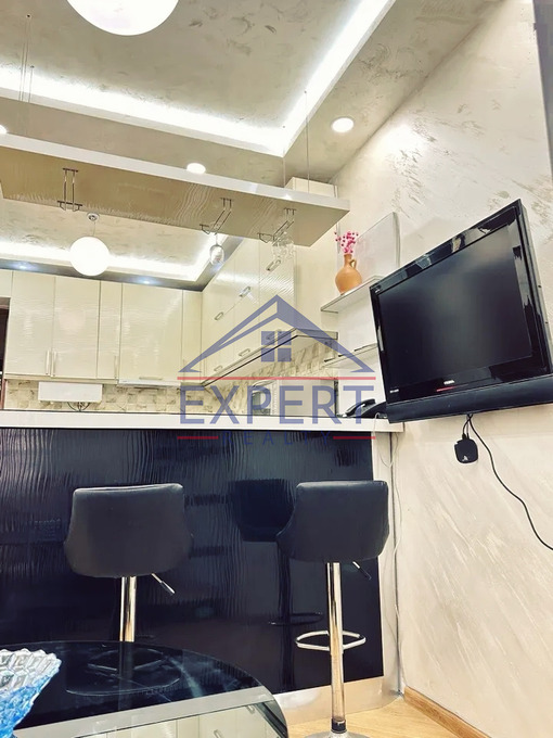 ԿԵՆՏՐՈՆ, ՊՌՈՇՅԱՆ ՓՈՂՈՑ, 3 ՍԵՆՅԱԿ