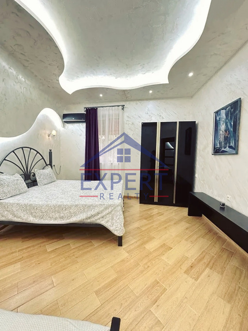 ԿԵՆՏՐՈՆ, ՊՌՈՇՅԱՆ ՓՈՂՈՑ, 3 ՍԵՆՅԱԿ