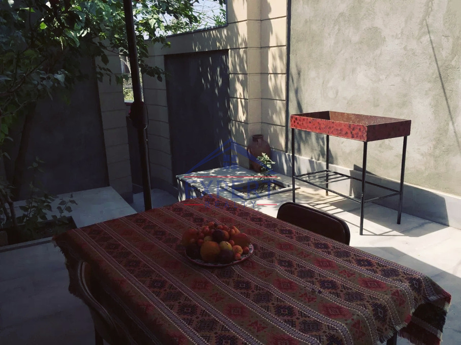 ԿԵՆՏՐՈՆ, ՊՌՈՇՅԱՆ ՓՈՂՈՑ, 3 ՍԵՆՅԱԿ