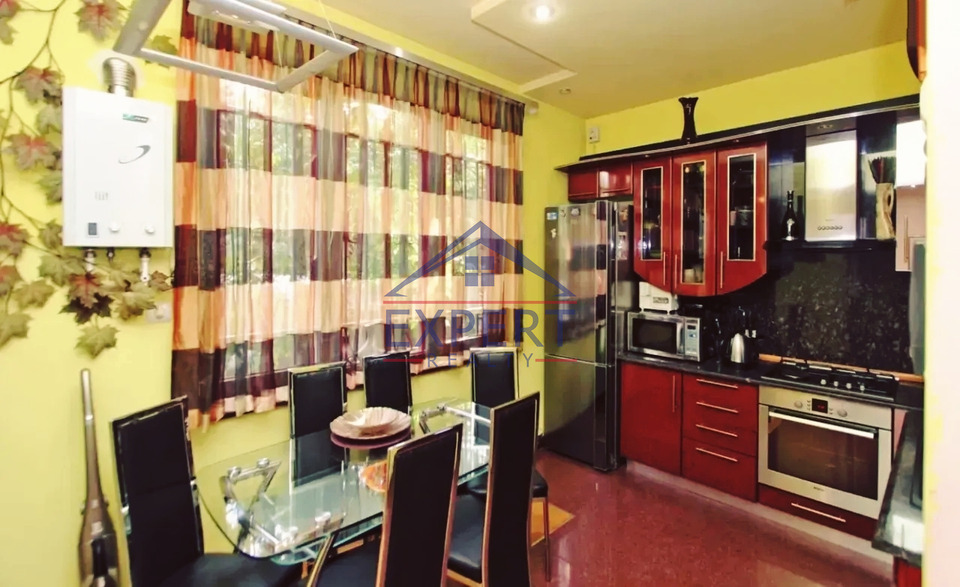 ԿԵՆՏՐՈՆ, ՄՈՍԿՈՎՅԱՆ ՓՈՂՈՑ, 3 ՍԵՆՅԱԿ