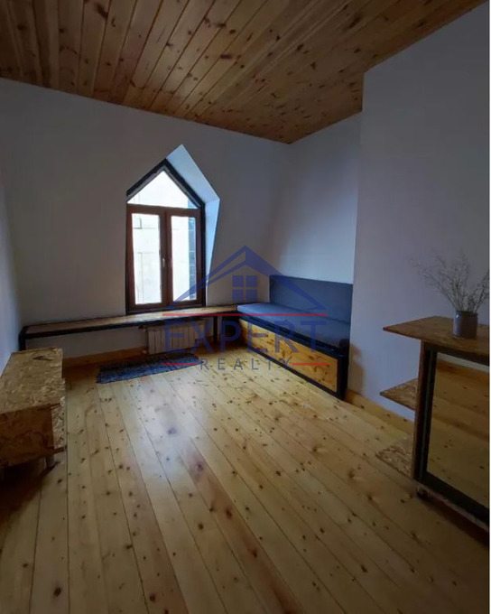 ԿԵՆՏՐՈՆ, ԲԱՅՐՈՆ ՓՈՂՈՑ, 4 ՍԵՆՅԱԿ