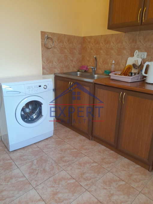 ԱՐԱԲԿԻՐ, ԿՈՄԻՏԱՍԻ ՊՈՂՈՏԱ, 1 ՍԵՆՅԱԿ