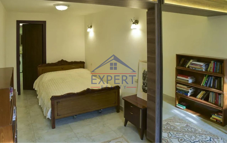 ԿԵՆՏՐՈՆ, ԱՅԳԵՍՏԱՆ ՓՈՂՈՑ, 3 ՍԵՆՅԱԿ