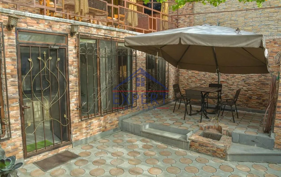 ԿԵՆՏՐՈՆ, ԱՅԳԵՍՏԱՆ ՓՈՂՈՑ, 3 ՍԵՆՅԱԿ