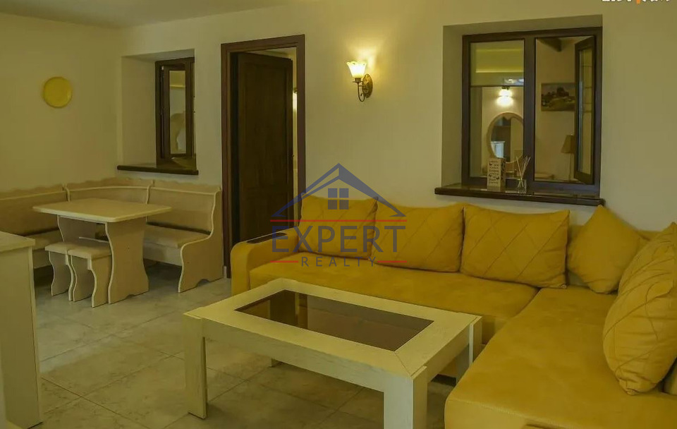 ԿԵՆՏՐՈՆ, ԱՅԳԵՍՏԱՆ ՓՈՂՈՑ, 3 ՍԵՆՅԱԿ