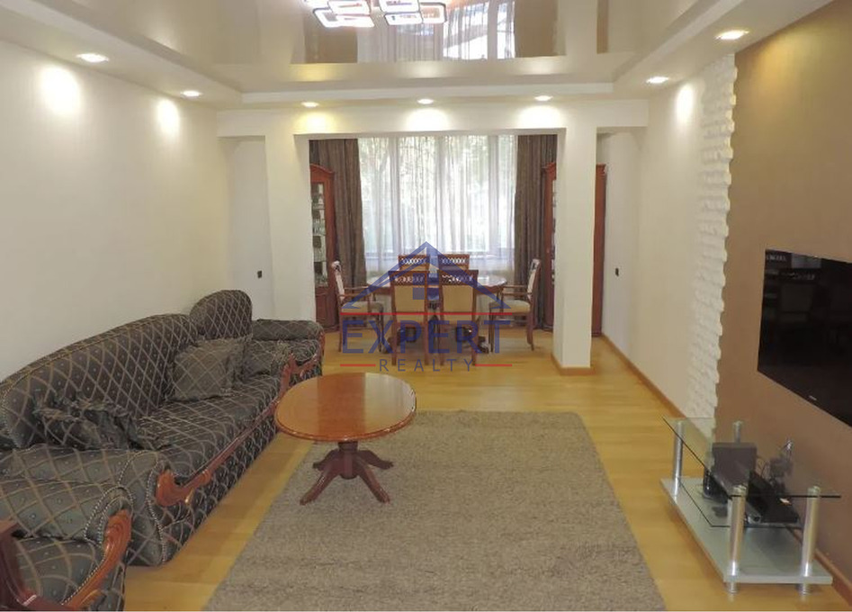 ԿԵՆՏՐՈՆ, ԱԲՈՎՅԱՆ ՓՈՂՈՑ, 4 ՍԵՆՅԱԿ