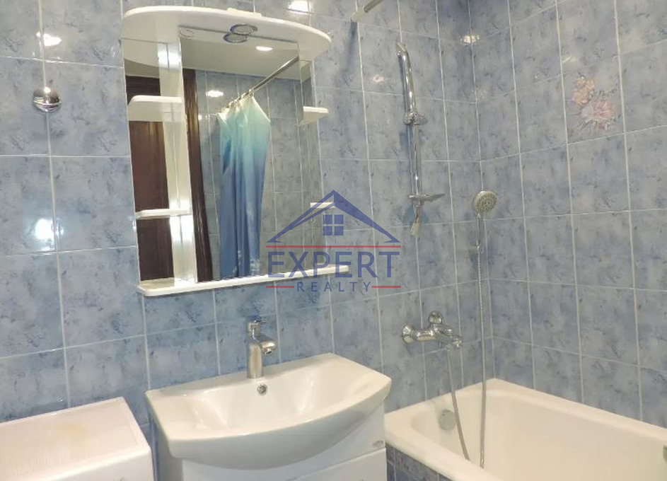 ԿԵՆՏՐՈՆ, ԱԲՈՎՅԱՆ ՓՈՂՈՑ, 4 ՍԵՆՅԱԿ