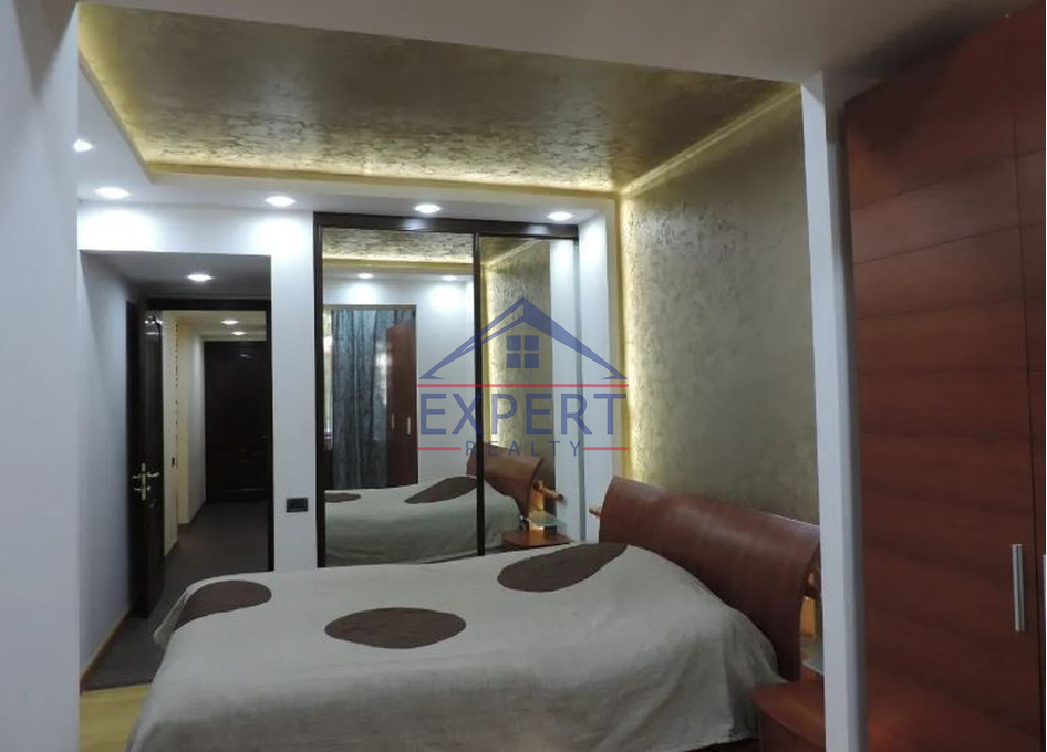 ԿԵՆՏՐՈՆ, ԱԲՈՎՅԱՆ ՓՈՂՈՑ, 4 ՍԵՆՅԱԿ