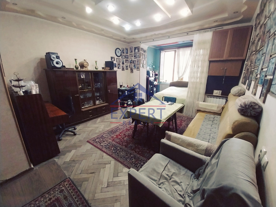 ԱՐԱԲԿԻՐ, ԿՈՄԻՏԱՍԻ ՊՈՂՈՏԱ, 2 ՍԵՆՅԱԿ