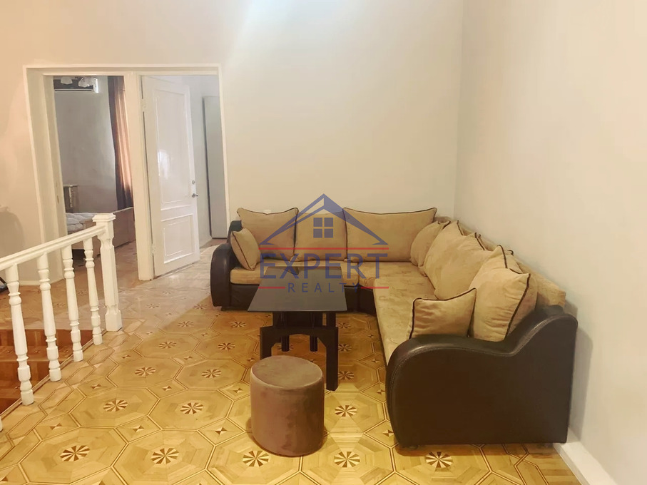 ԿԵՆՏՐՈՆ, ՉԱՐԵՆՑԻ ՓՈՂՈՑ, 3 ՀԱՐԿԱՆԻ ՔԱՐԵ ՏՈՒՆ