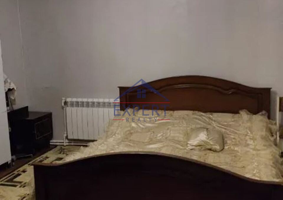 ԱՐԱԲԿԻՐ, 4 ՍԵՆՅԱԿ