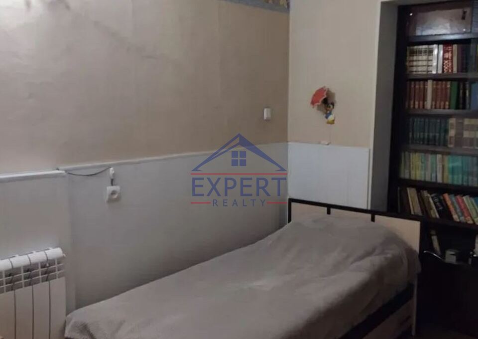 ԱՐԱԲԿԻՐ, 4 ՍԵՆՅԱԿ