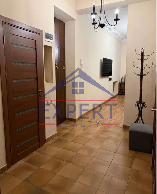 ԿԵՆՏՐՈՆ, ԽԱՆՋՅԱՆ ՓՈՂՈՑ, 4 ՍԵՆՅԱԿ