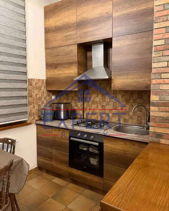 ԿԵՆՏՐՈՆ, ԽԱՆՋՅԱՆ ՓՈՂՈՑ, 4 ՍԵՆՅԱԿ