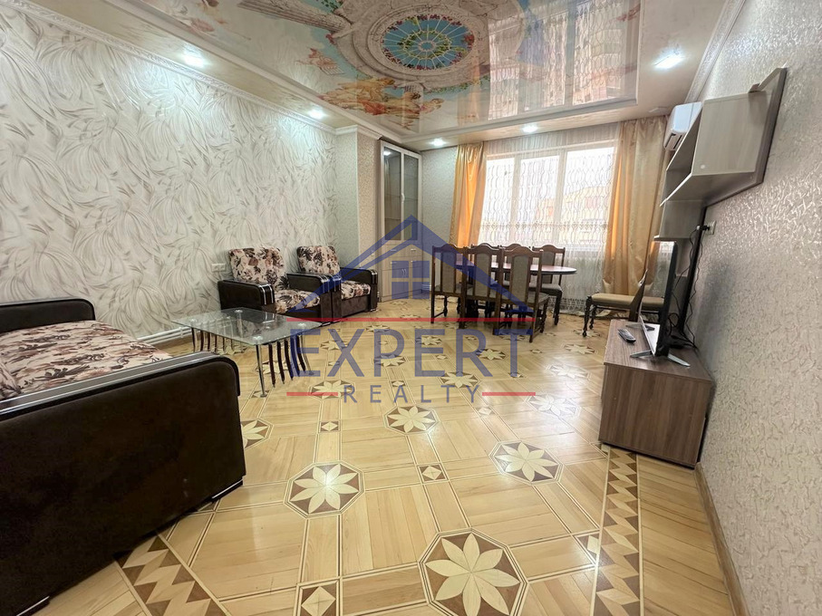 ԿԵՆՏՐՈՆ, ԵՐՎԱՆԴ ՔՈՉԱՐԻ ՓՈՂՈՑ, 3 ՍԵՆՅԱԿ