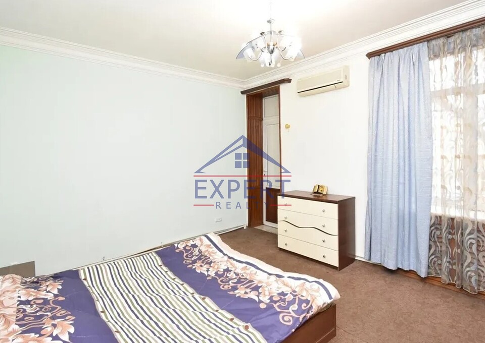 ԿԵՆՏՐՈՆ, ՏԻԳՐԱՆ ՄԵԾԻ ՊՈՂՈՏԱ, 3 ՍԵՆՅԱԿ