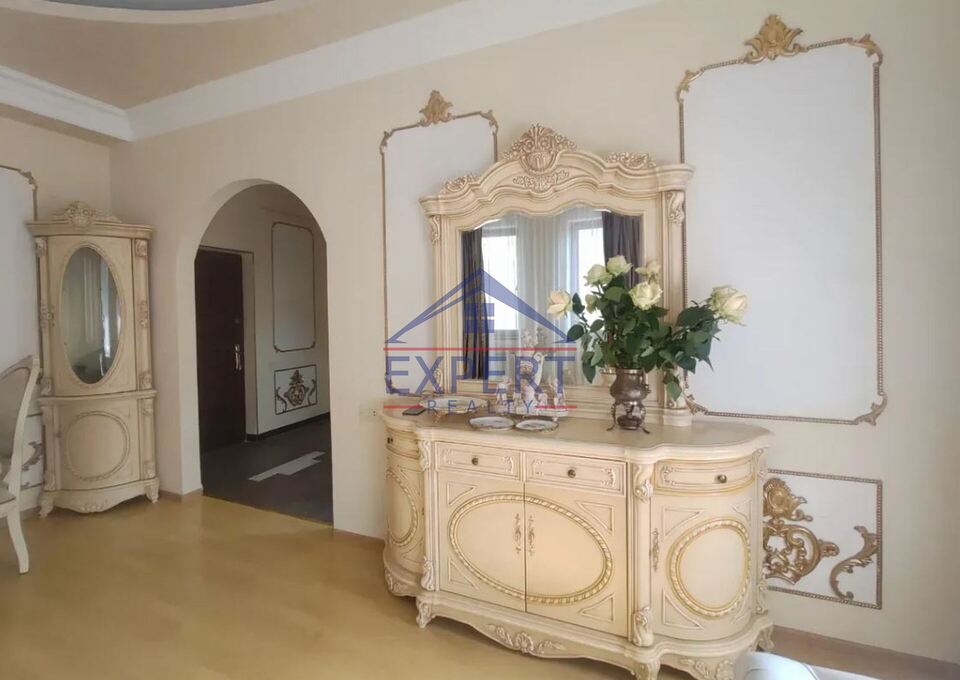 3 սենյականոց բնակարան նորակառույց շենքում Դավիթ Մալյան փողոցում