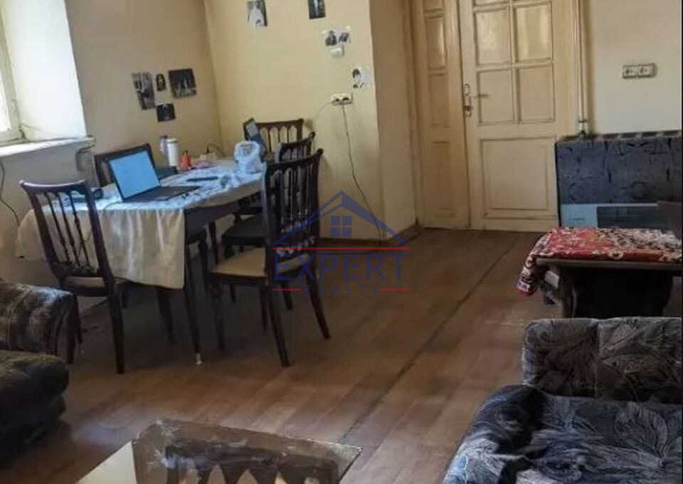 Մեկ հարկանի քարե տուն Բարբյուսի փողոցում Արաբկիրում