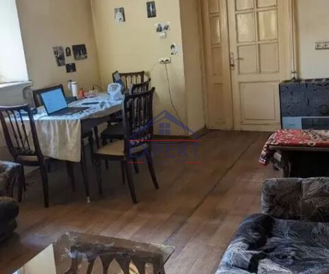 Մեկ հարկանի քարե տուն Բարբյուսի փողոցում Արաբկիրում