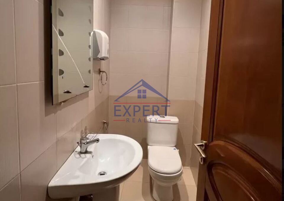 Երեք հարկանի քարե տուն Այգեձորի փողոցում Արաբկիրում