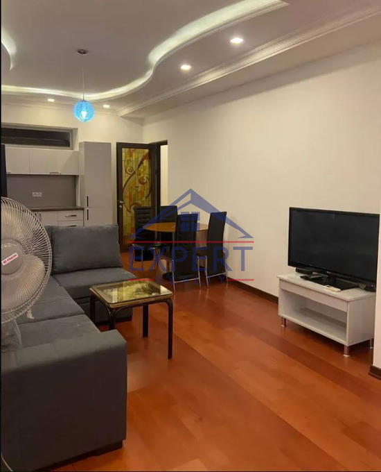 ԿԵՆՏՐՈՆ, ԾԻԾԵՌՆԱԿԱԲԵՐԴԻ ԽՃՈՒՂԻ, 3 ՍԵՆՅԱԿ
