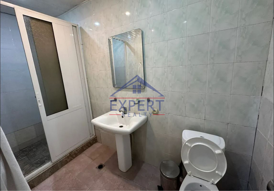 ԿԵՆՏՐՈՆ, ԾԻԾԵՌՆԱԿԱԲԵՐԴԻ ԽՃՈՒՂԻ, 1 ՍԵՆՅԱԿ