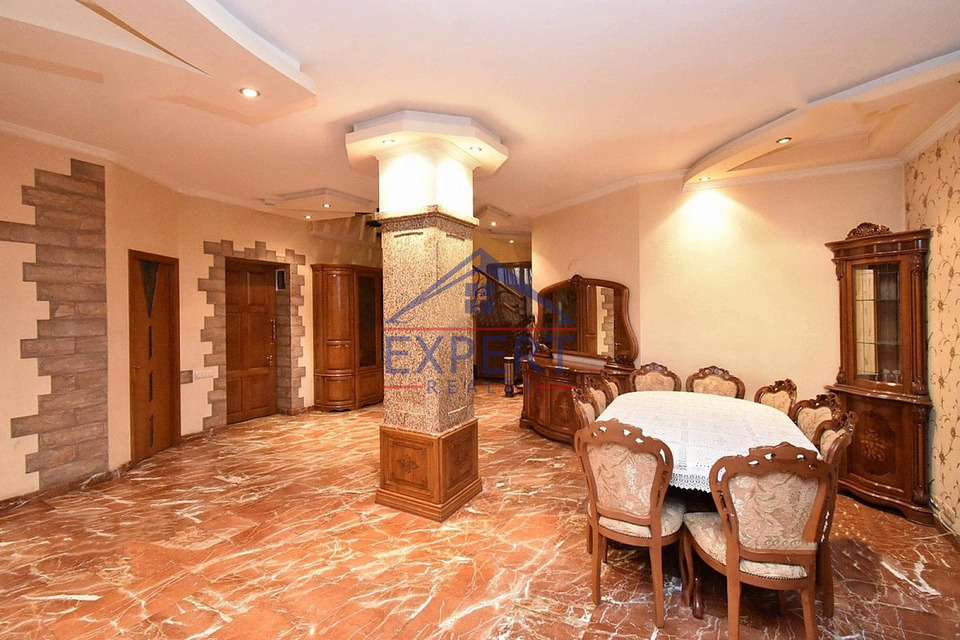 ԿԵՆՏՐՈՆ, ՄՀԵՐ ՄԿՐՏՉՅԱՆ ՓՈՂՈՑ, 4 ՍԵՆՅԱԿ