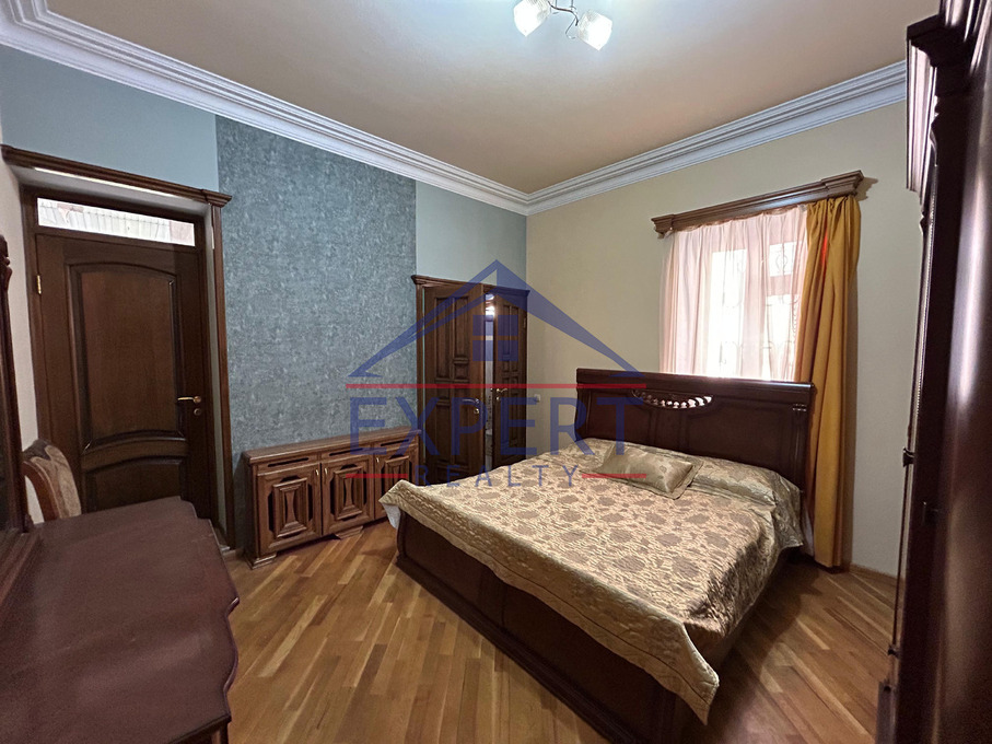 ԱՐԱԲԿԻՐ, ԹԱՎՐԻԶՅԱՆ ՓՈՂՈՑ, 5 ՍԵՆՅԱԿ