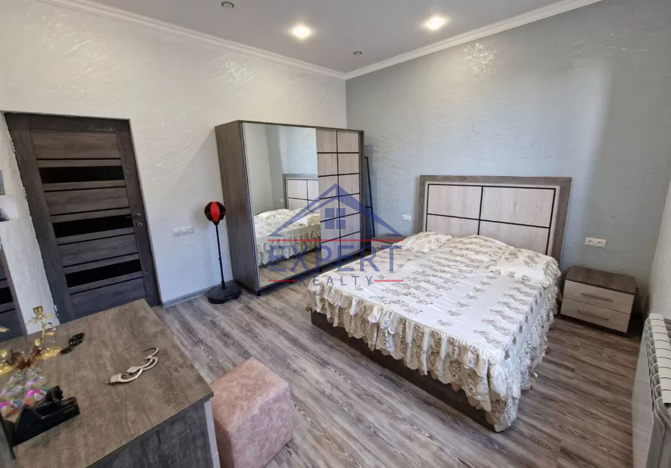 ԷՐԵԲՈՒՆԻ ԹԱՂԱՄԱՍ 5 ՍԵՆՅԱԿ