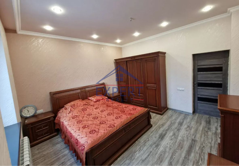 ԷՐԵԲՈՒՆԻ ԹԱՂԱՄԱՍ 5 ՍԵՆՅԱԿ