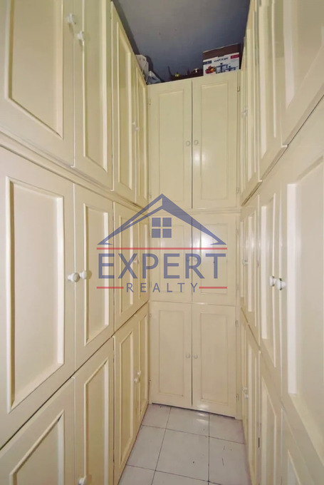 ԿԵՆՏՐՈՆ,ԿՈՂԲԱՑԻ ՓՈՂՈՑ, 5 ՍԵՆՅԱԿ