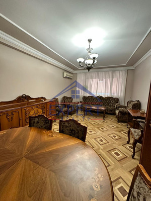 ԿԵՆՏՐՈՆ, ՊԱՐՈՆՅԱՆ ՓՈՂՈՑ, 3 ՍԵՆՅԱԿ