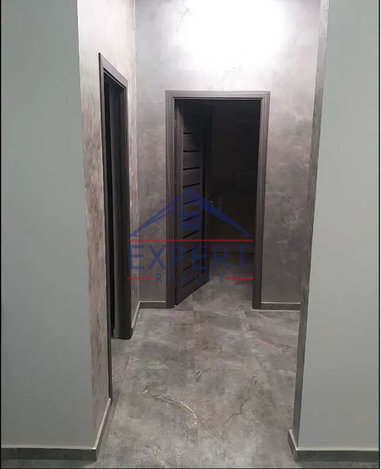 ԷՐԵԲՈՒՆԻ, ԴԱՎԻԹ ԲԵԿ ՓՈՂՈՑ, 3 ՍԵՆՅԱԿ